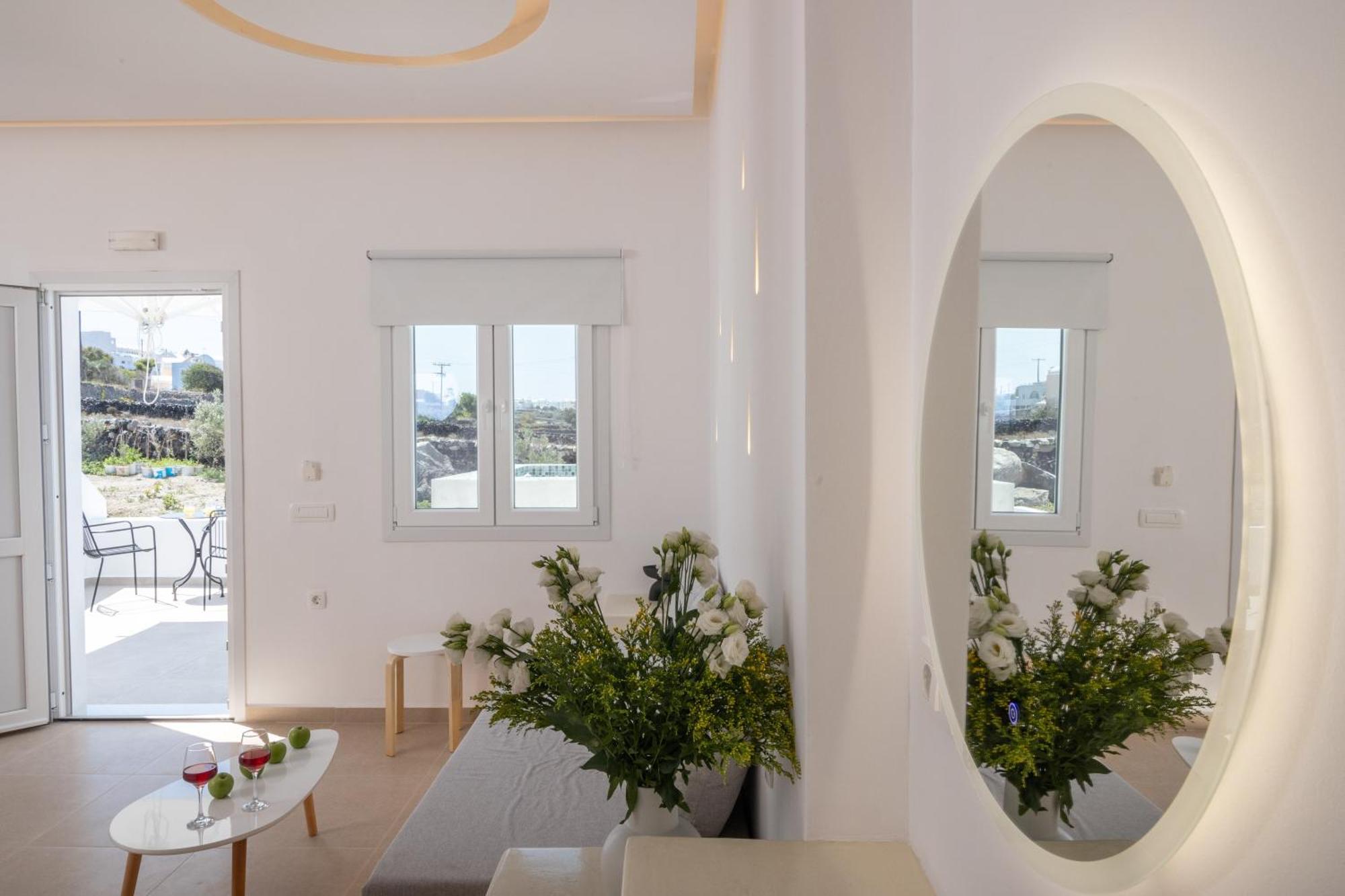 Theophrasti Suites Foinikiá Zewnętrze zdjęcie