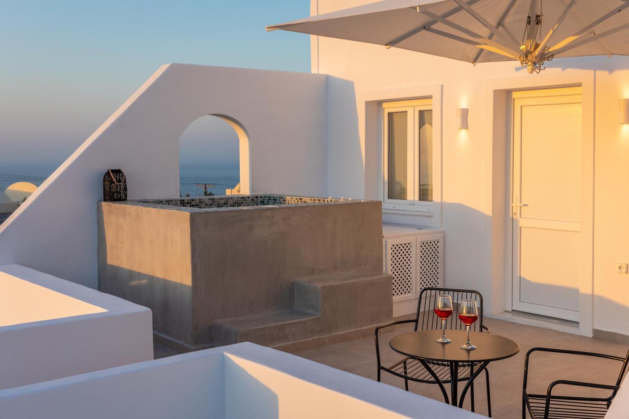 Theophrasti Suites Foinikiá Zewnętrze zdjęcie