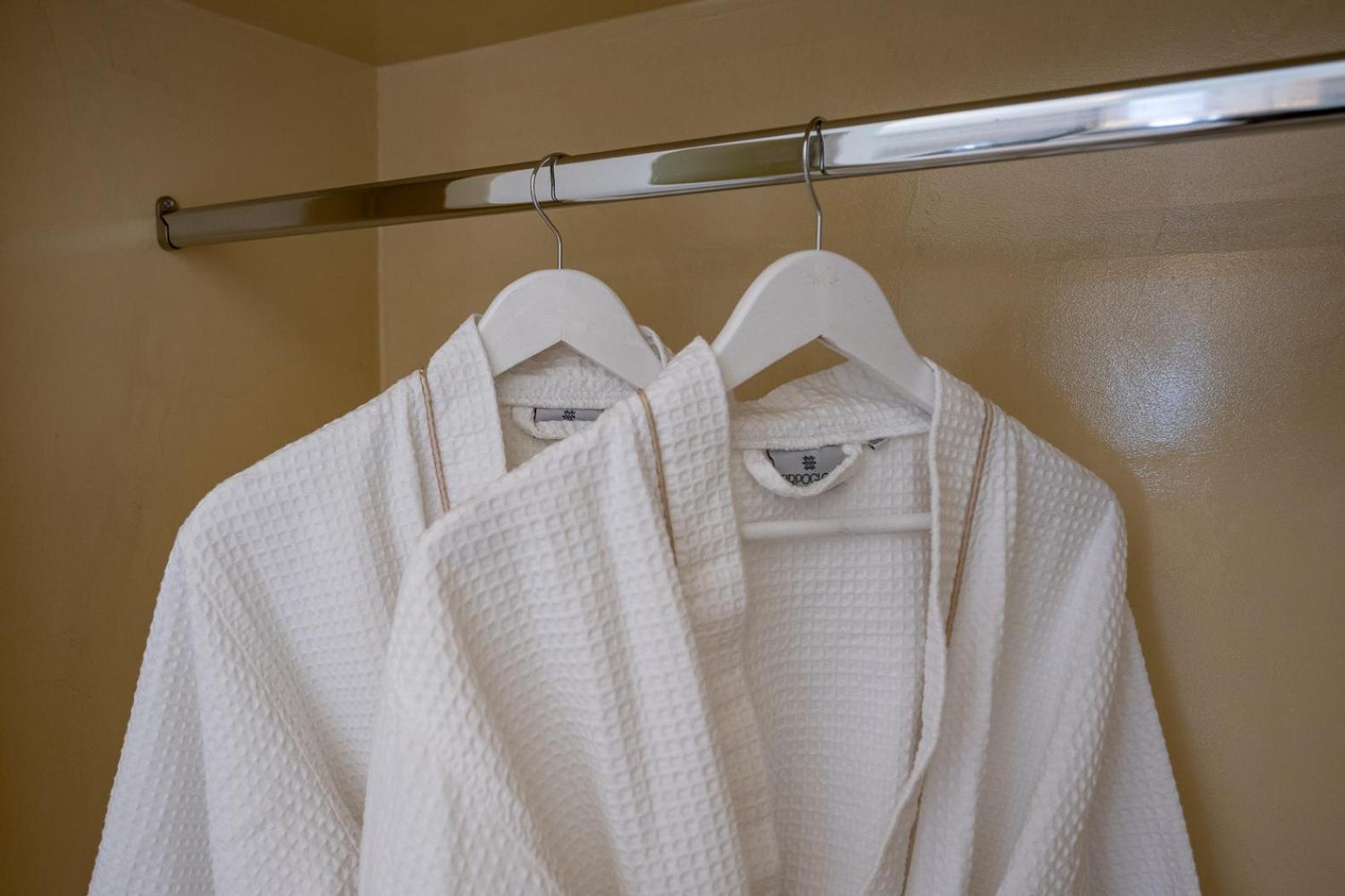 Theophrasti Suites Foinikiá Pokój zdjęcie