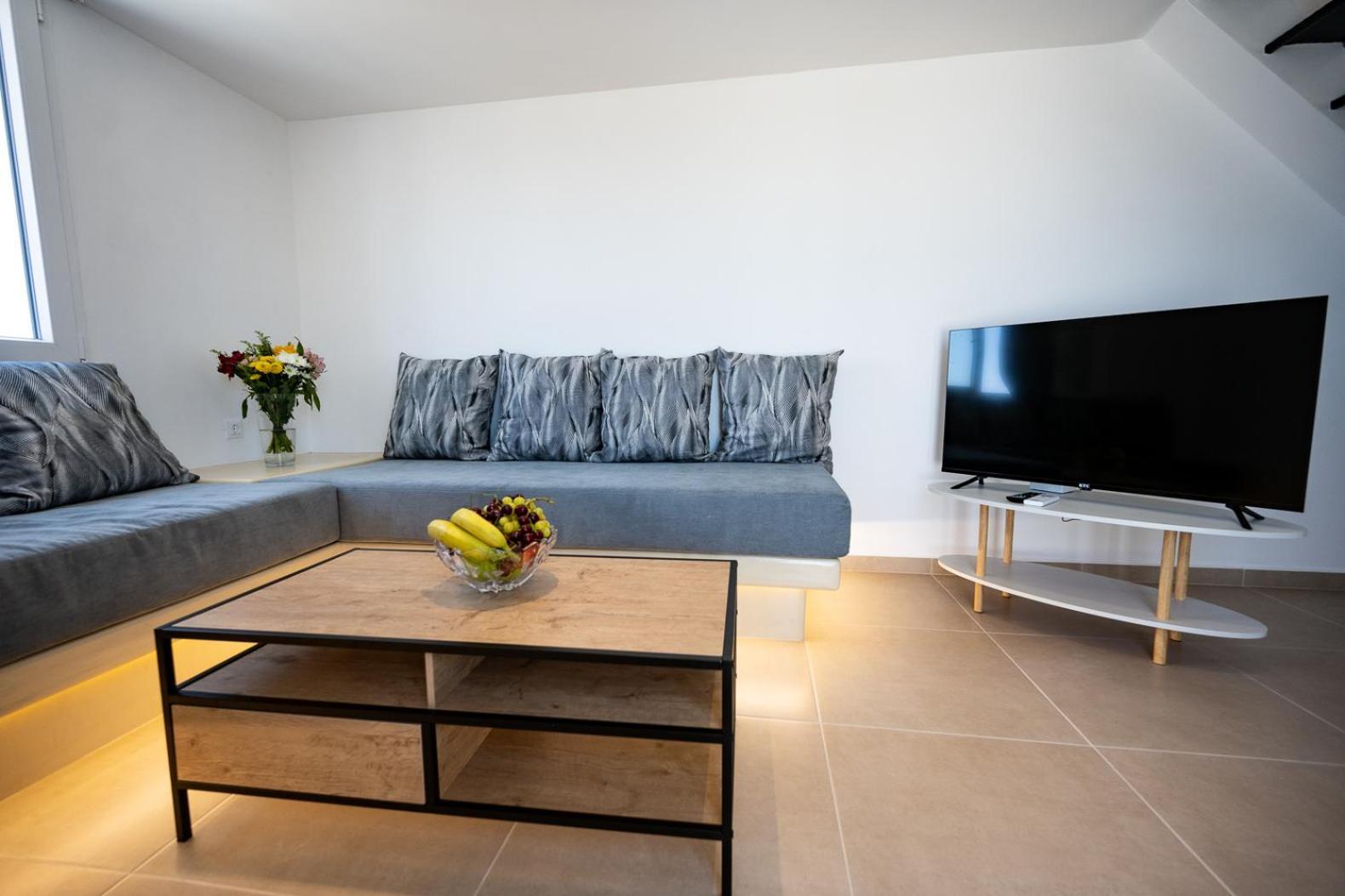 Theophrasti Suites Foinikiá Pokój zdjęcie