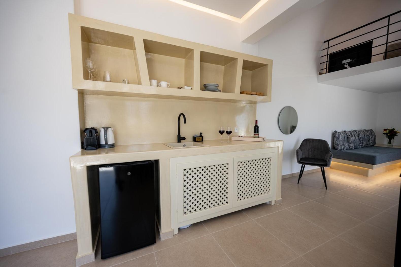 Theophrasti Suites Foinikiá Zewnętrze zdjęcie